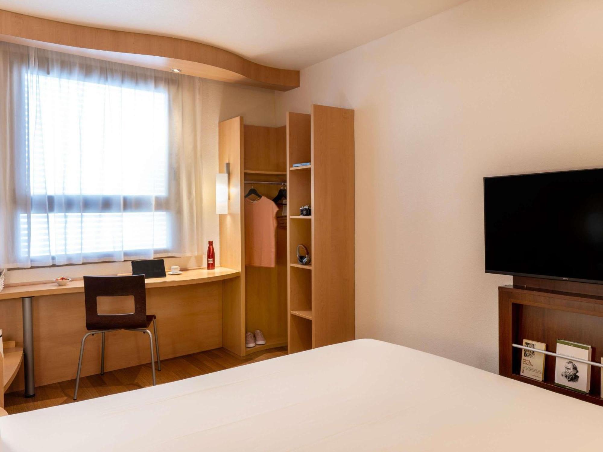 Standard Non Smoking Room One Double Bed,1694546205:JPEG